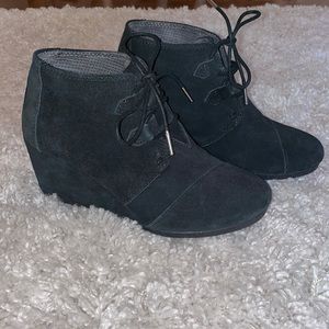 Tom wedge booties